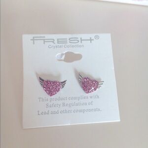 NWT Cute Boutique heart earrings